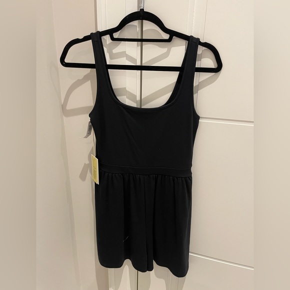 Aritzia Pants - Aritzia Wilfred Market Dress